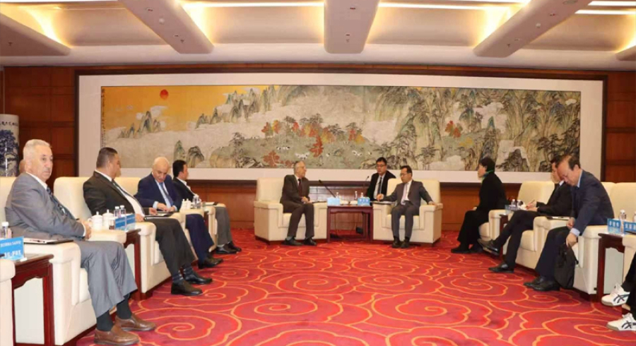 شاندێکی زانستی سەردانی قوتابخانەی حیزبیی لیژنەی ناوەندیی چین دەکات