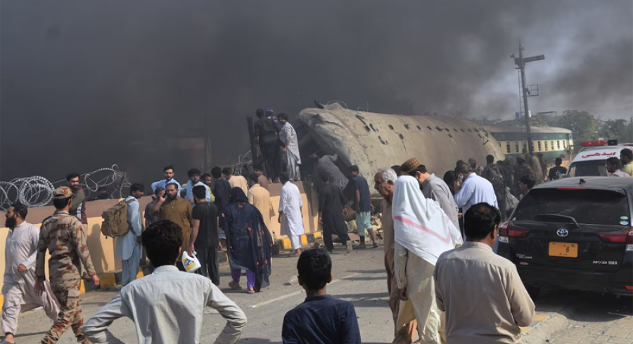 پاکستان: لە تەقینەوەیەکدا زیاتر لە ۷۰ سەرباز و هاووڵاتی بوونە قوربانی