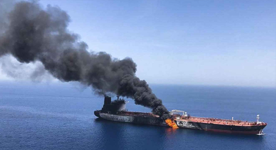 هێزەکانی ئەمریکا لە دەریای عومان کەشتییەکیان کردە ئامانج کە بەرەو ئێران دەڕۆیشت
