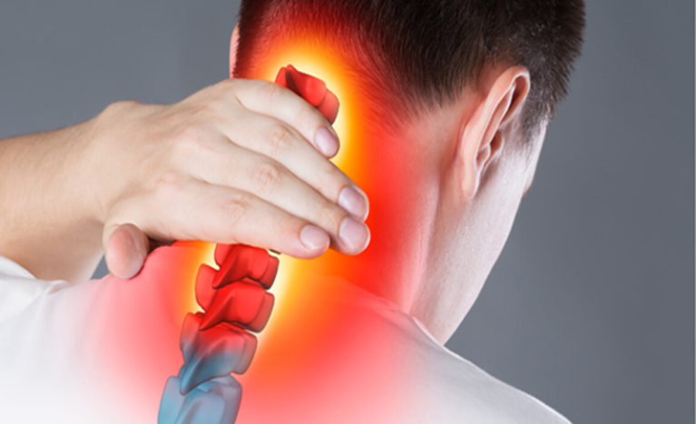 بەم شێوەیە خۆت لە تووشبوون بە ئازاری مل بپارێزە